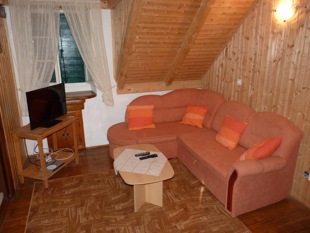 Apartments Kairos 트로기르 객실 사진