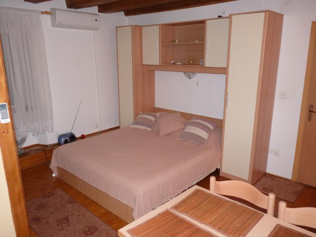 Apartments Kairos 트로기르 객실 사진
