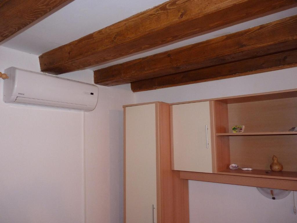 Apartments Kairos 트로기르 객실 사진